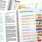 Cuaderno abierto y plano